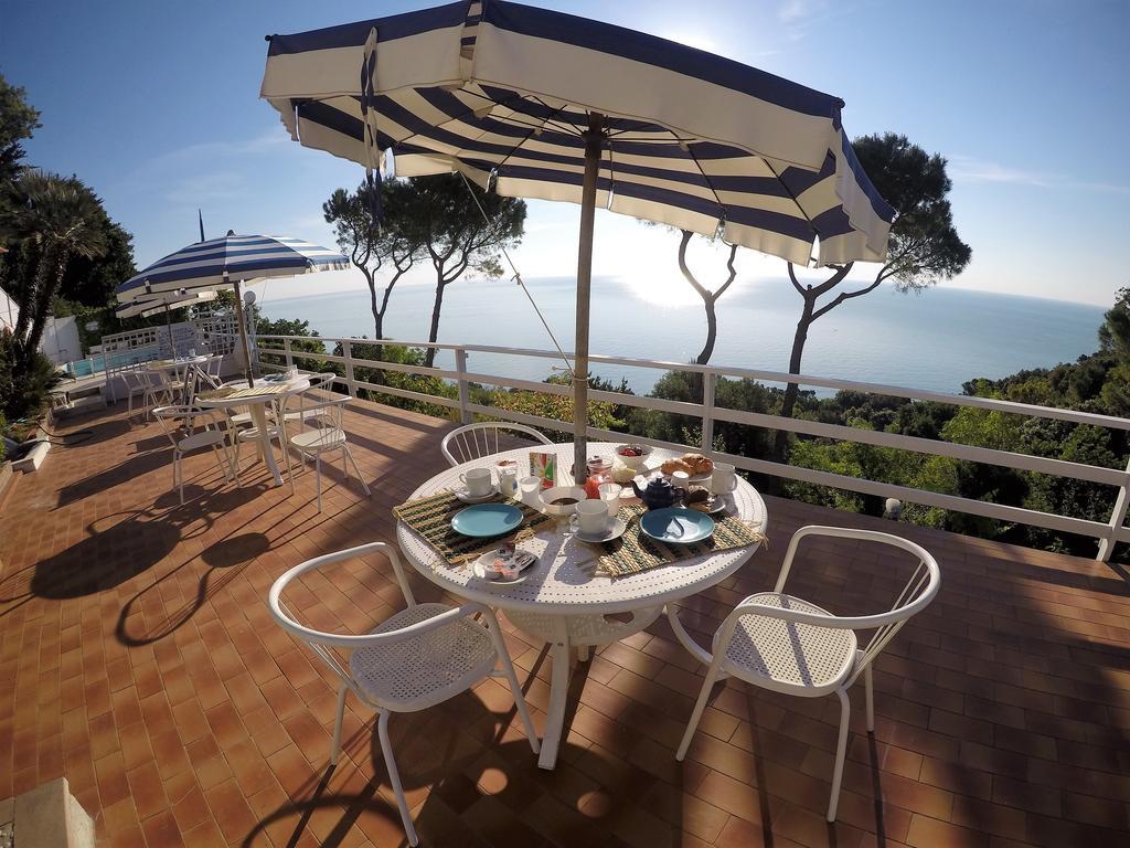 Sea View Sirolo Di Amedeo Bed and Breakfast Exterior foto